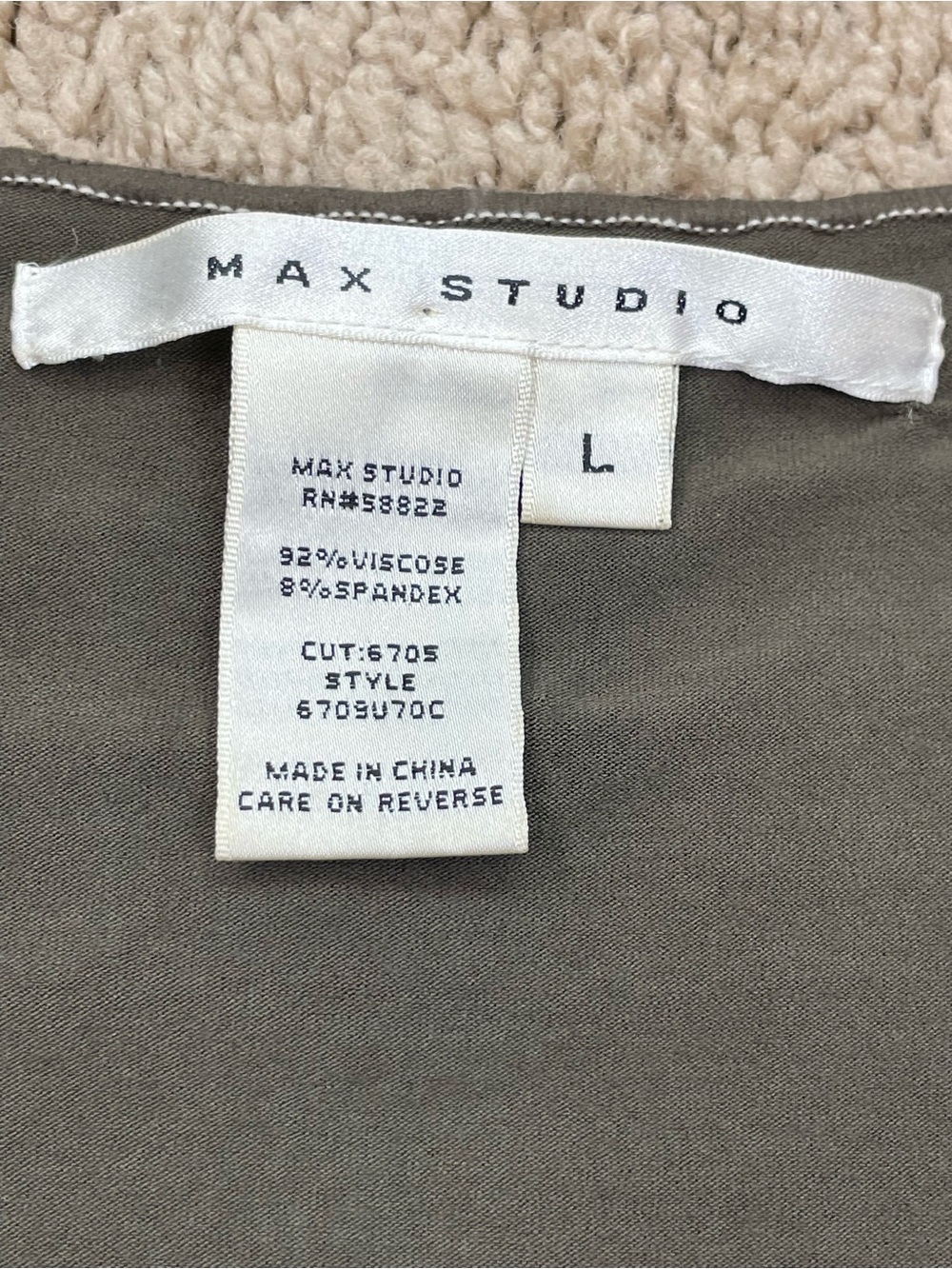 Max Studio Sleeveless V-Neck Wrap Top with Contrast Trim - Picture 3 of 10